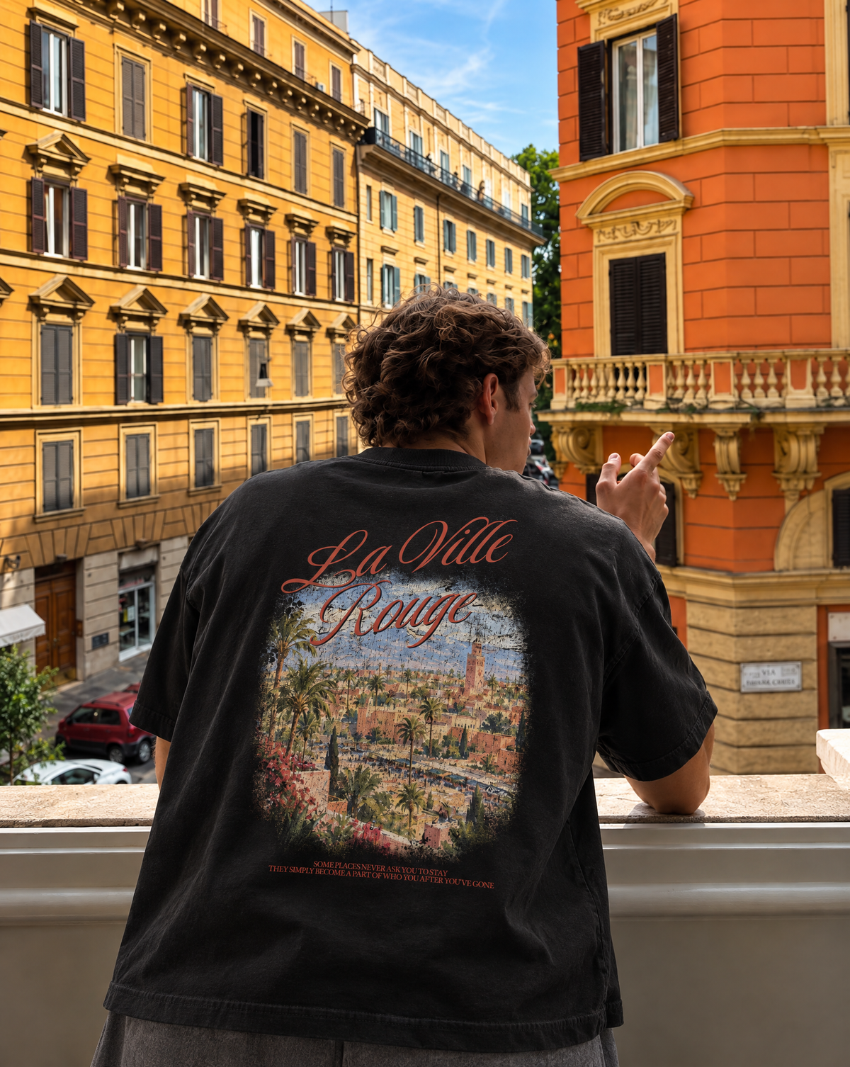 LA VILLE ROUGE OVERSIZED SHIRT